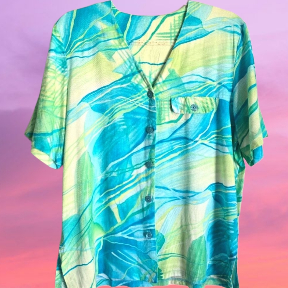 💚Unique Watercolor Tie-Dye Blue Green  Button Top💚